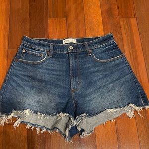 Abercrombie Cutoff Short High Rise Curve Love